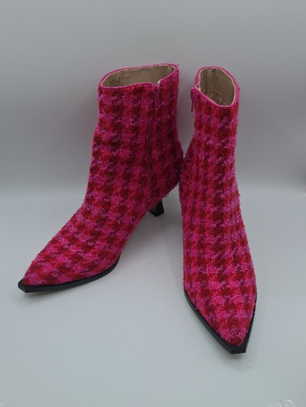 Betsey Johnson Louisa Pink Houndstooth Tweed Pointed Toe Ankle Boots
